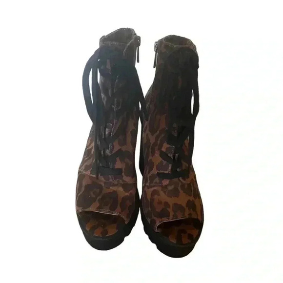Jessica Simpson Leopard  Print Lizzah Peep-Toe Lug-Sole Bootie SZ 7M - Picture 2 of 11
